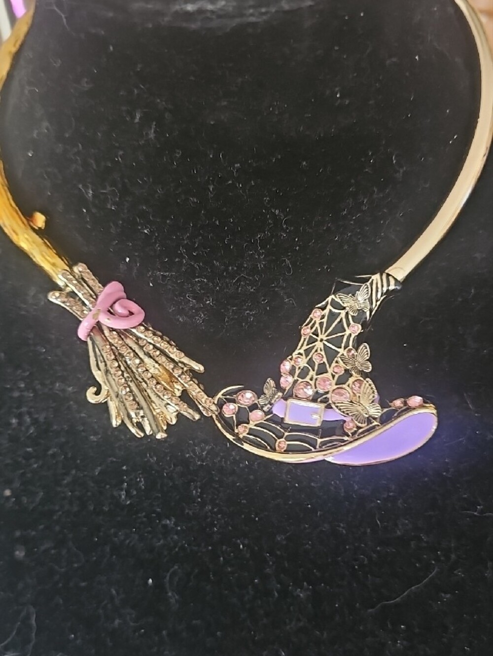 Betsey Johnson Collar Necklace With Matching Bracelet - Witch Hat & Broom - Picture 2 of 4